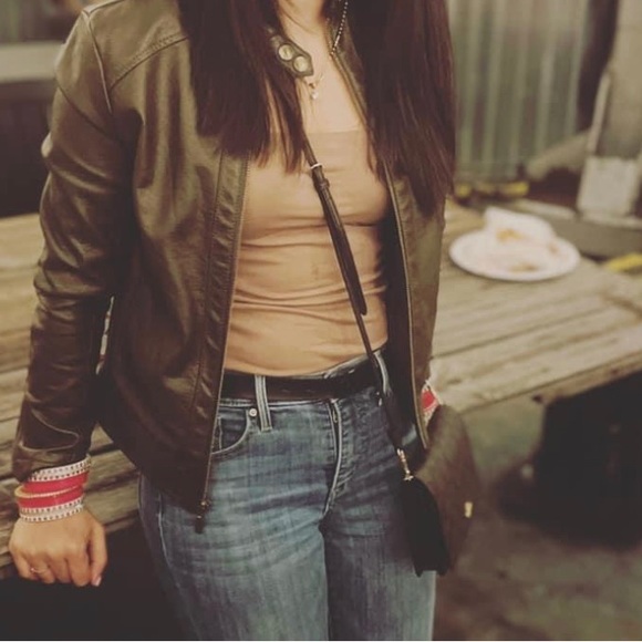 Coats jacket and dresses - Picture 13 of 14